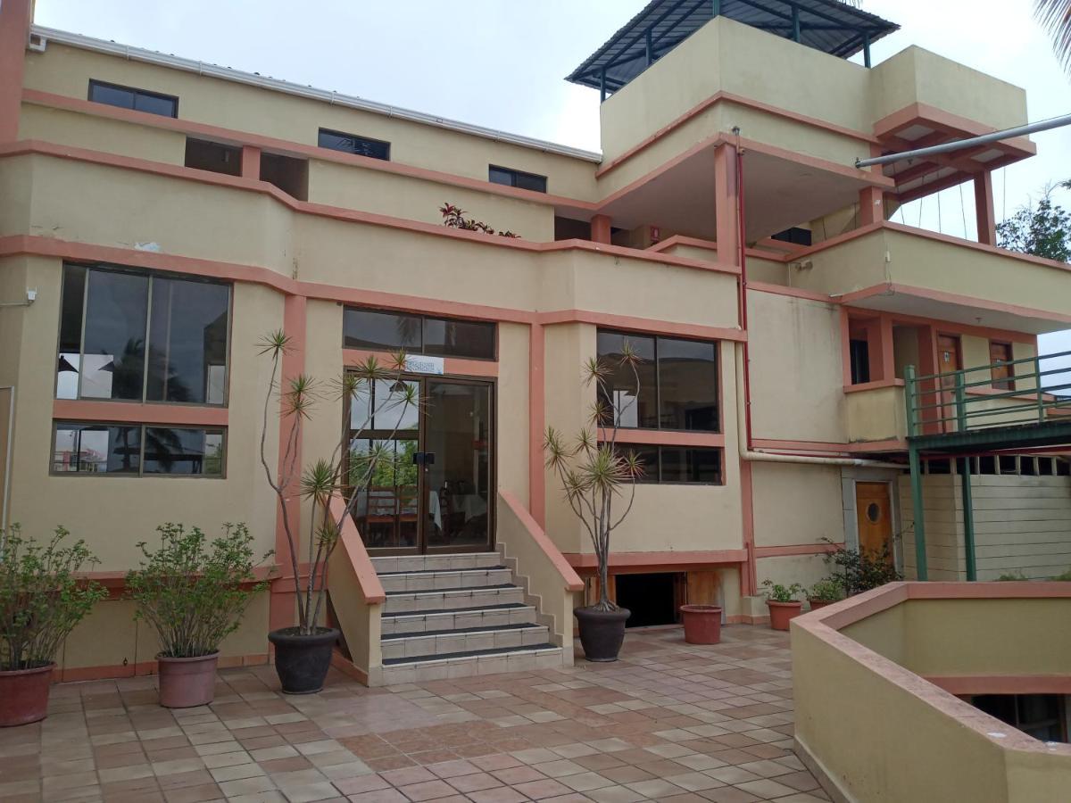 Hotel Palmeras Galapagos Пуерто Айора Екстериор снимка