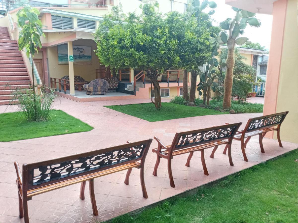 Hotel Palmeras Galapagos Пуерто Айора Екстериор снимка