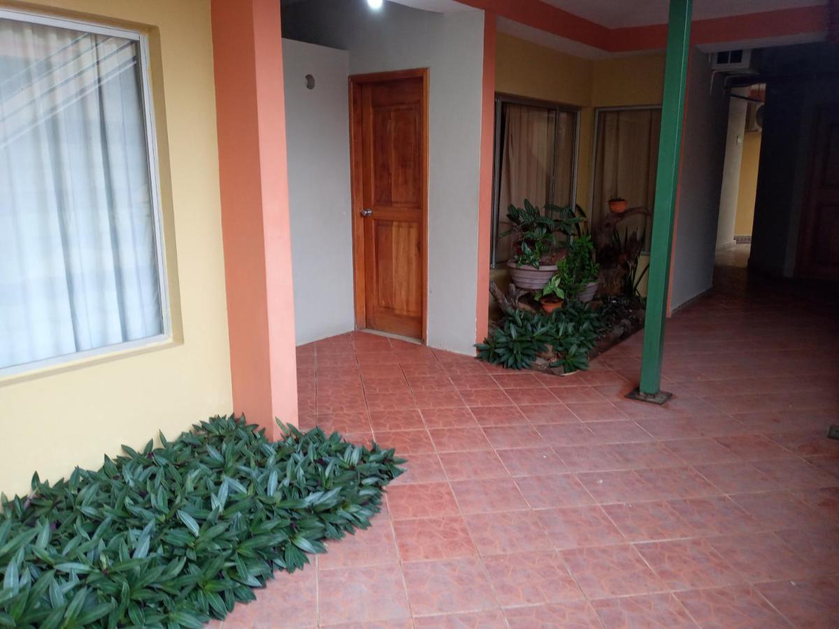 Hotel Palmeras Galapagos Пуерто Айора Екстериор снимка